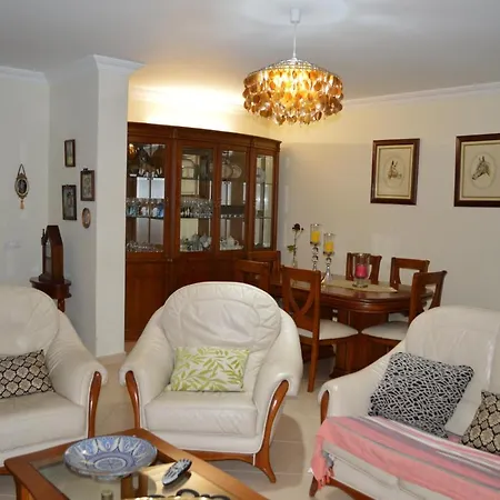 3 Bedroom With Pool Apartment Alvor