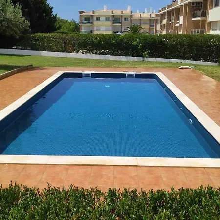 3 Bedroom With Pool *
